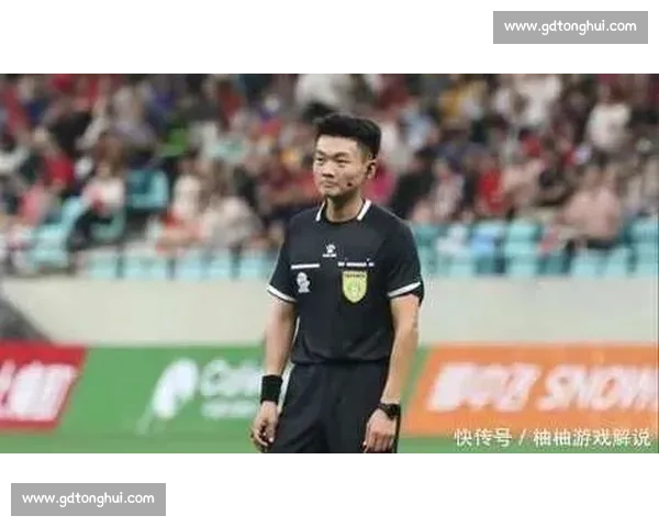 苏超铁哨柔情:高颜值裁判陆爽的微笑执法哲学